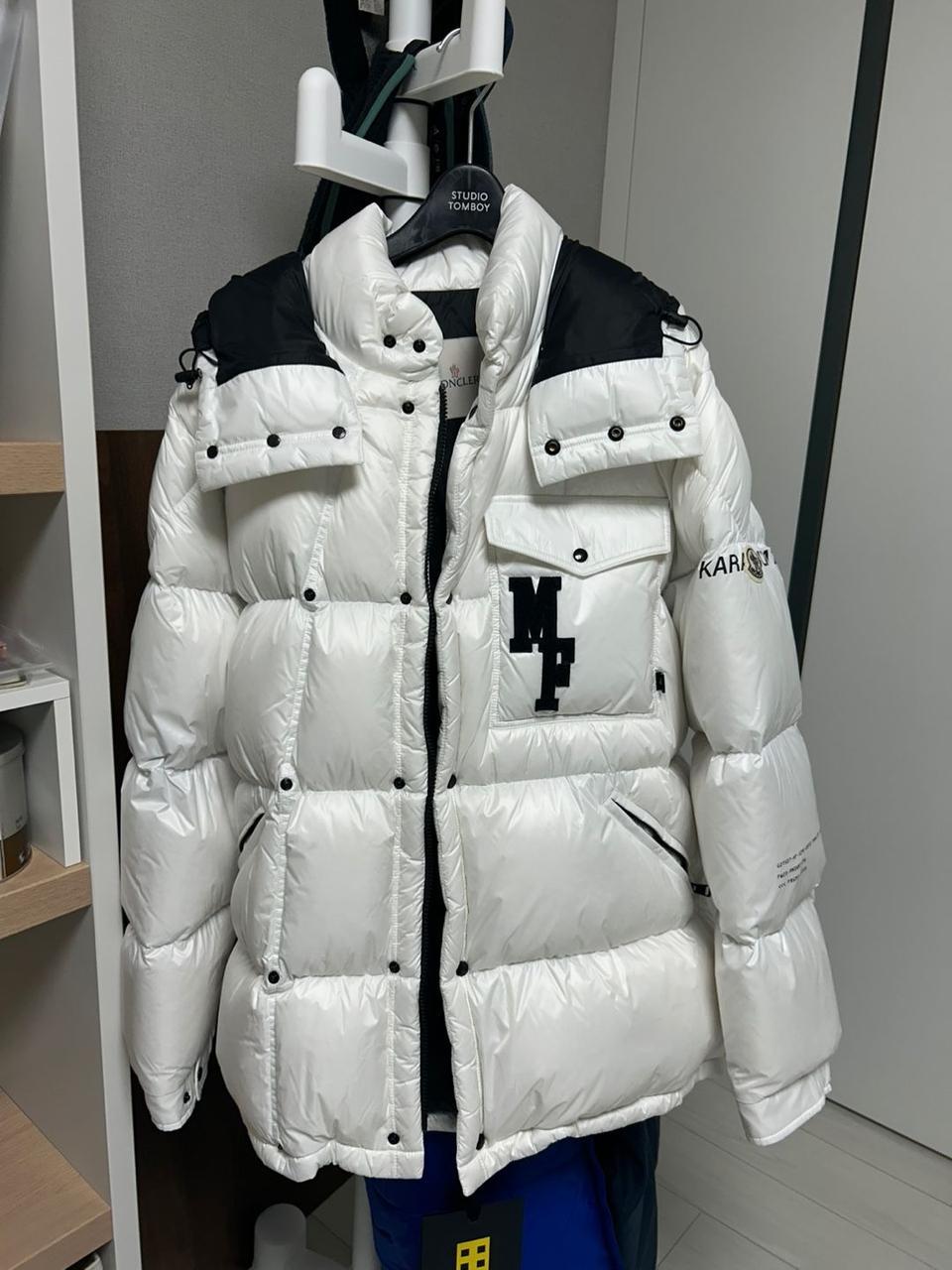 몽클레어 패딩 새상품 팝니다(미사용)