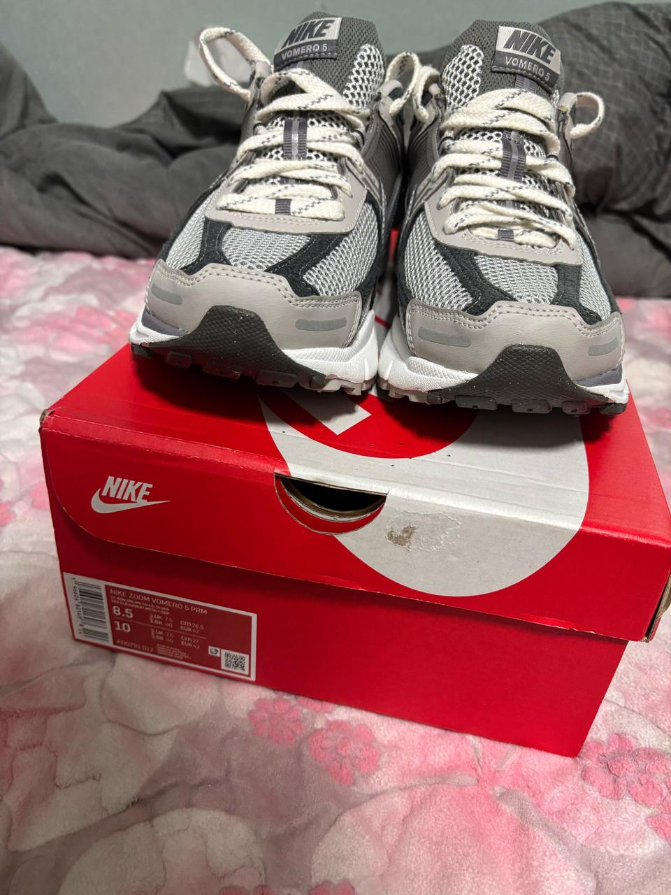 나이키 줌보메로5 프리미엄 라이트 아이언오어 265사이즈새상품 판매