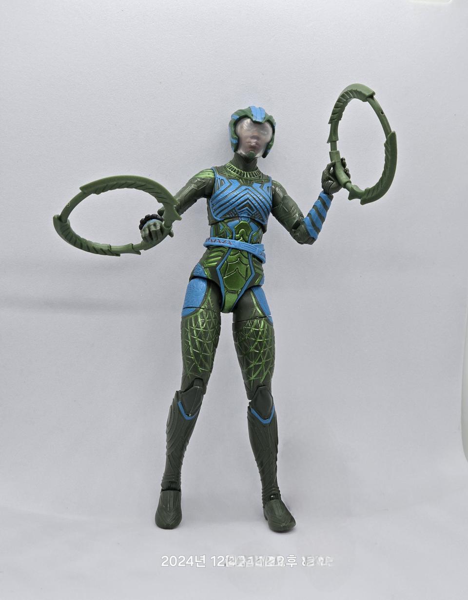 마블 레전드 와칸다 포에버  나키아 피규어