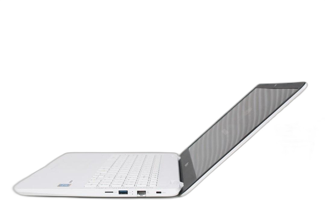 LG울트라 화이트 노트북 15U480