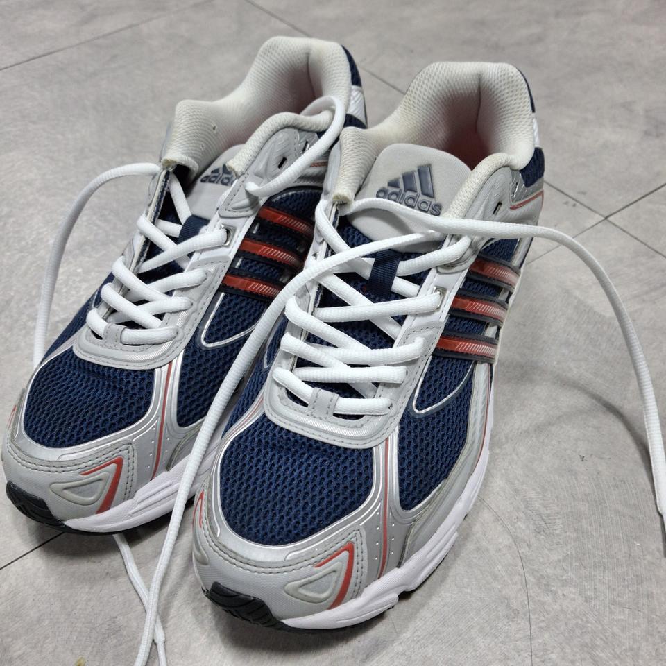 아디다스 리스폰스 CL  A  IG6227런닝화 265-275