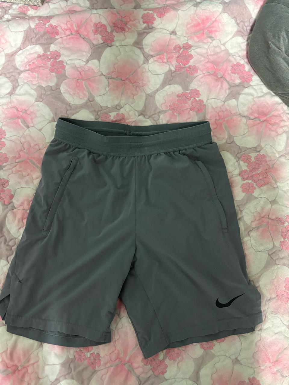나이키 드라이핏 반바지 M사이즈 새상품급 판매