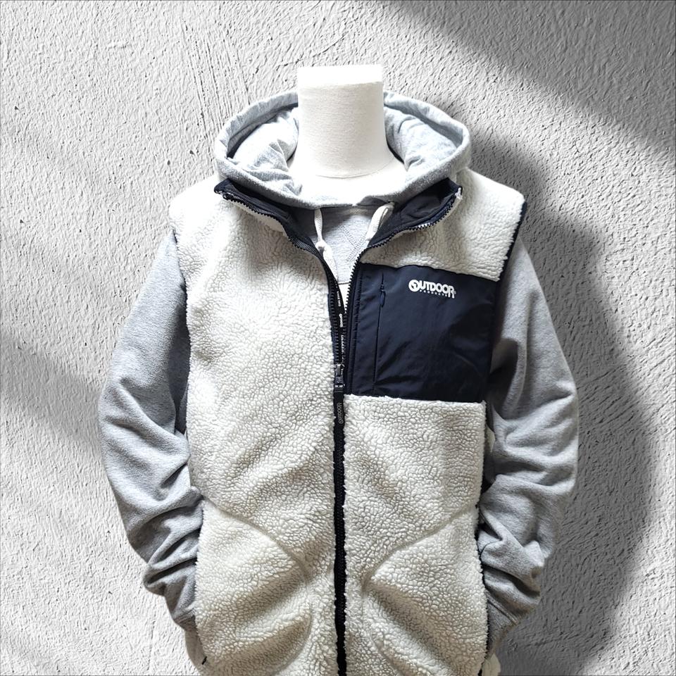 [L] 아웃도어프로덕츠 화이트&블랙 쉐르파 조끼