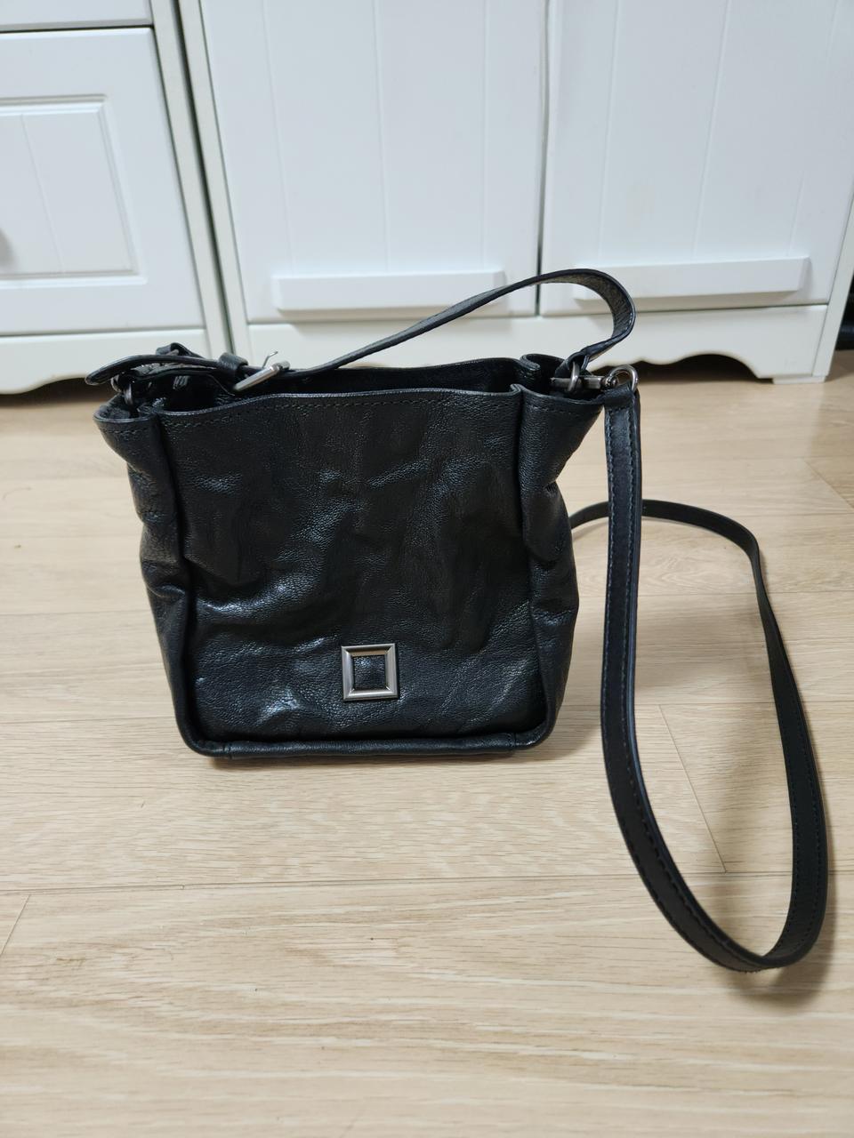 루즈앤 라운지 버킷백