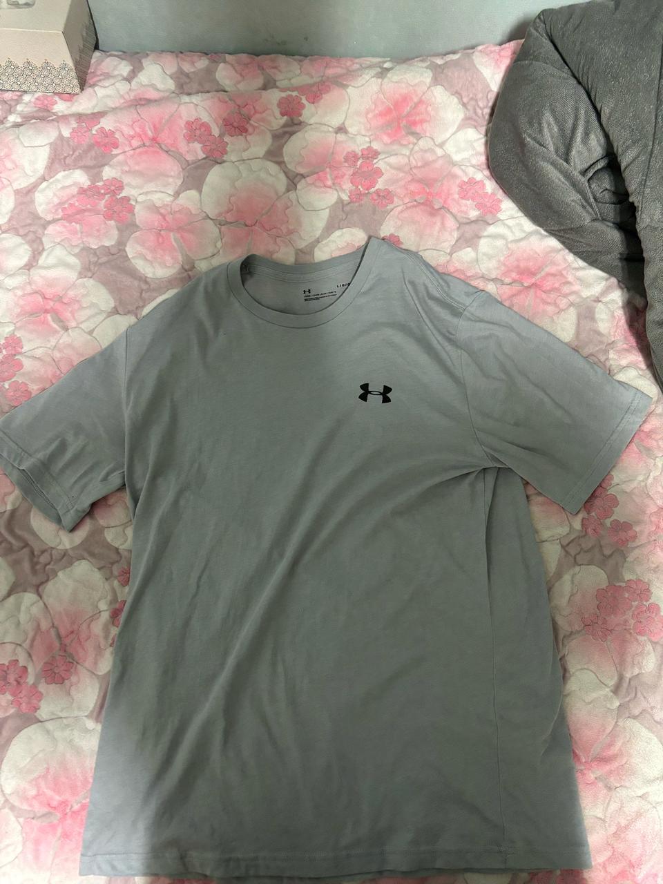 언더아머 기능성 반팔티 L사이즈 새상품급 판매