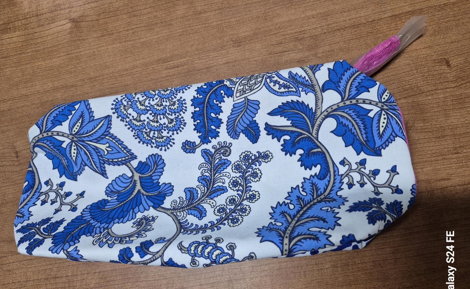 에스티로더 파우치