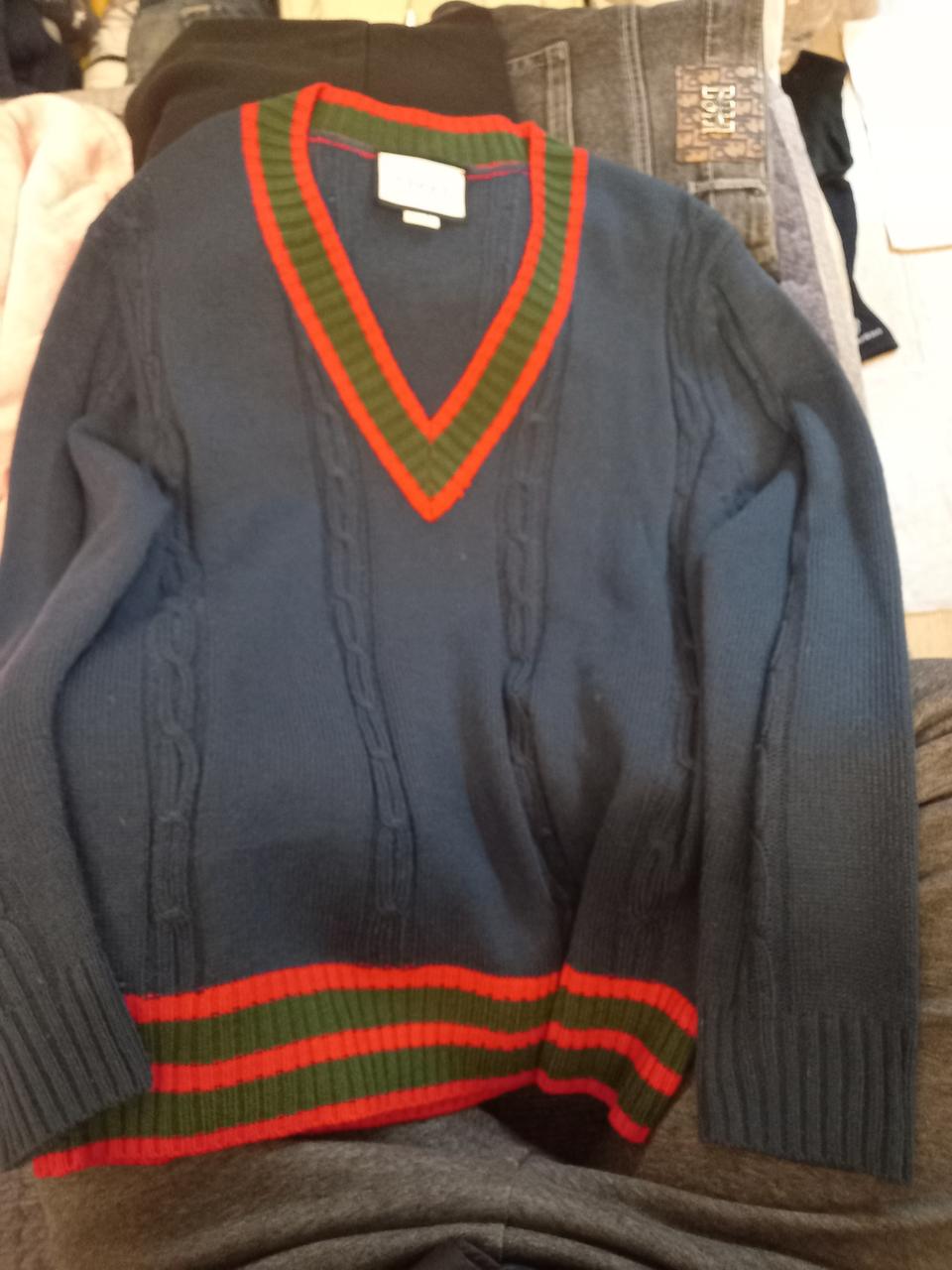 구찌 니트티 95~100호생일때 선물받아서 실착 1회후 보관중