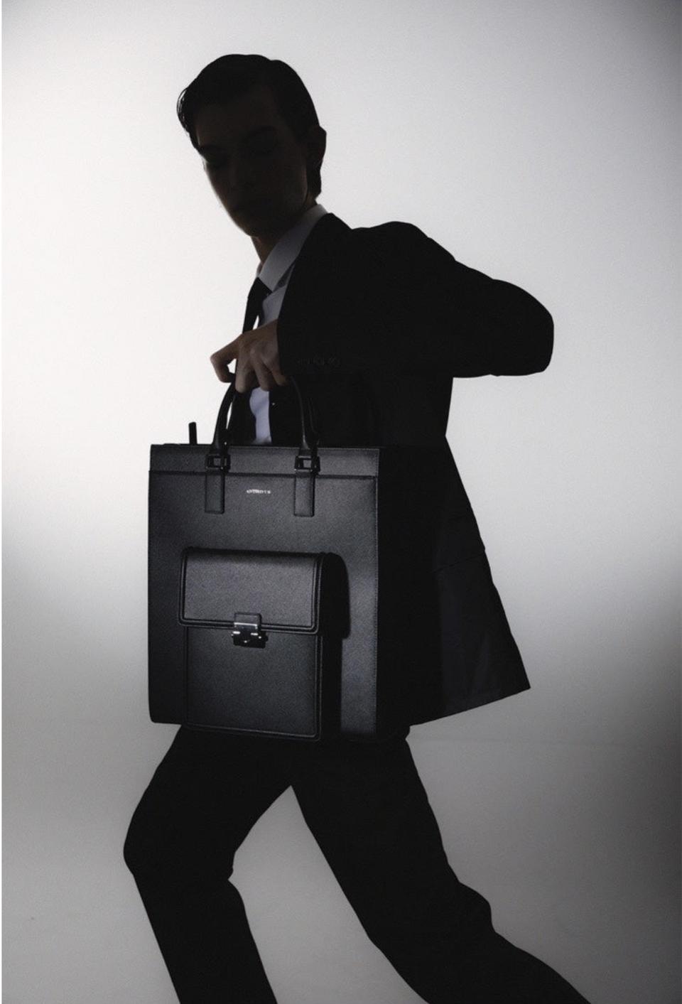 안티리버 토트백