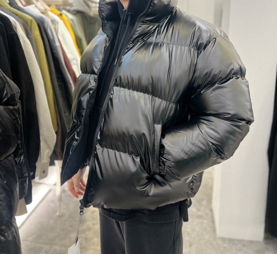 # (남녀공용)(2color) 오버핏 유광 패딩 스트링 밴딩 숏