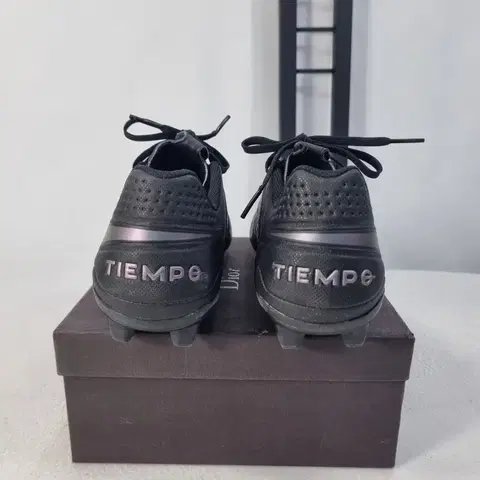 나이키 축구화 티엠포 레전드8 아카데미 FG/MG 275 3