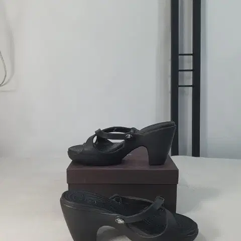 크록스 샌들 웨지힐 블랙 w7 2
