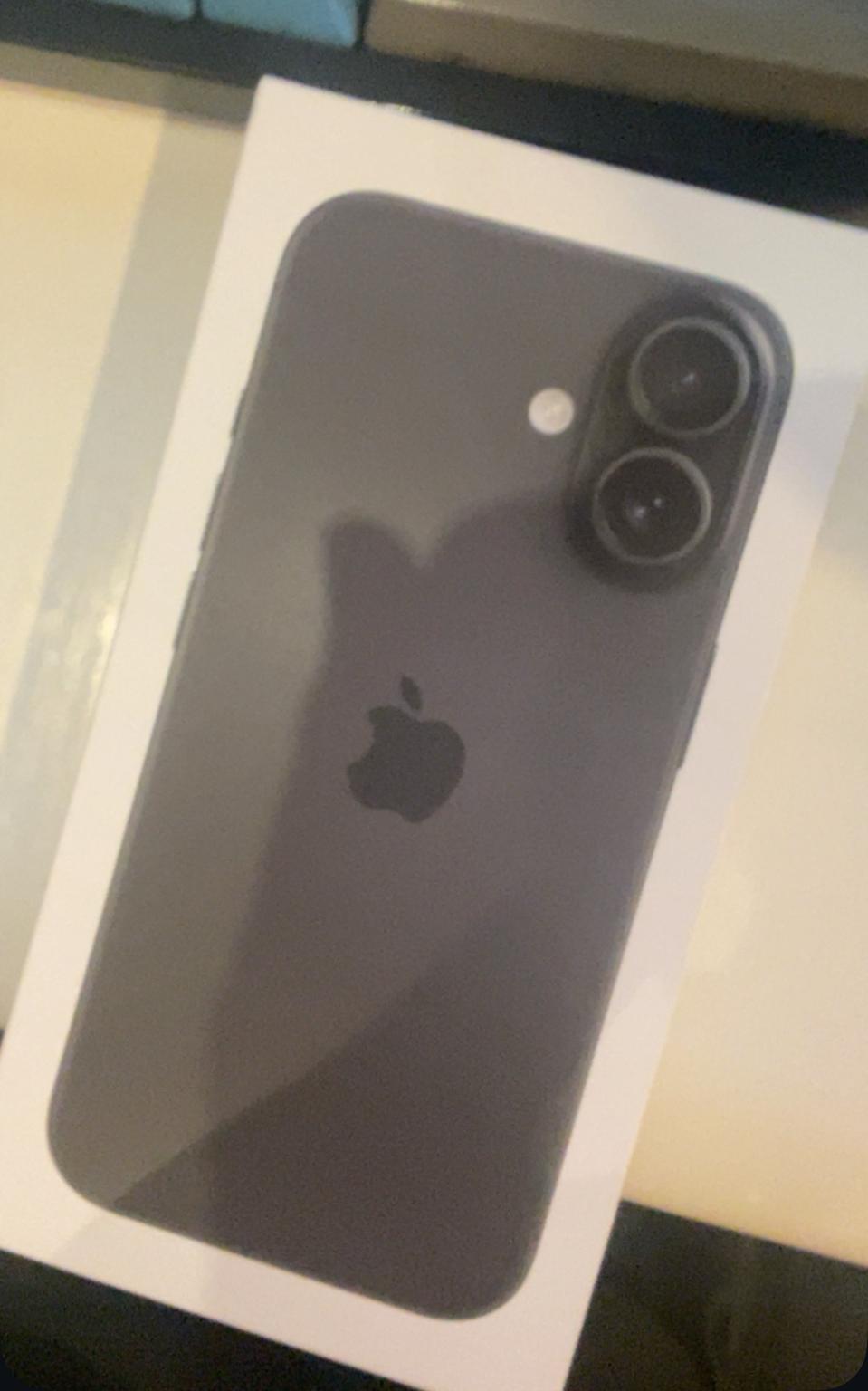 아이폰16 128블랙 새상품급