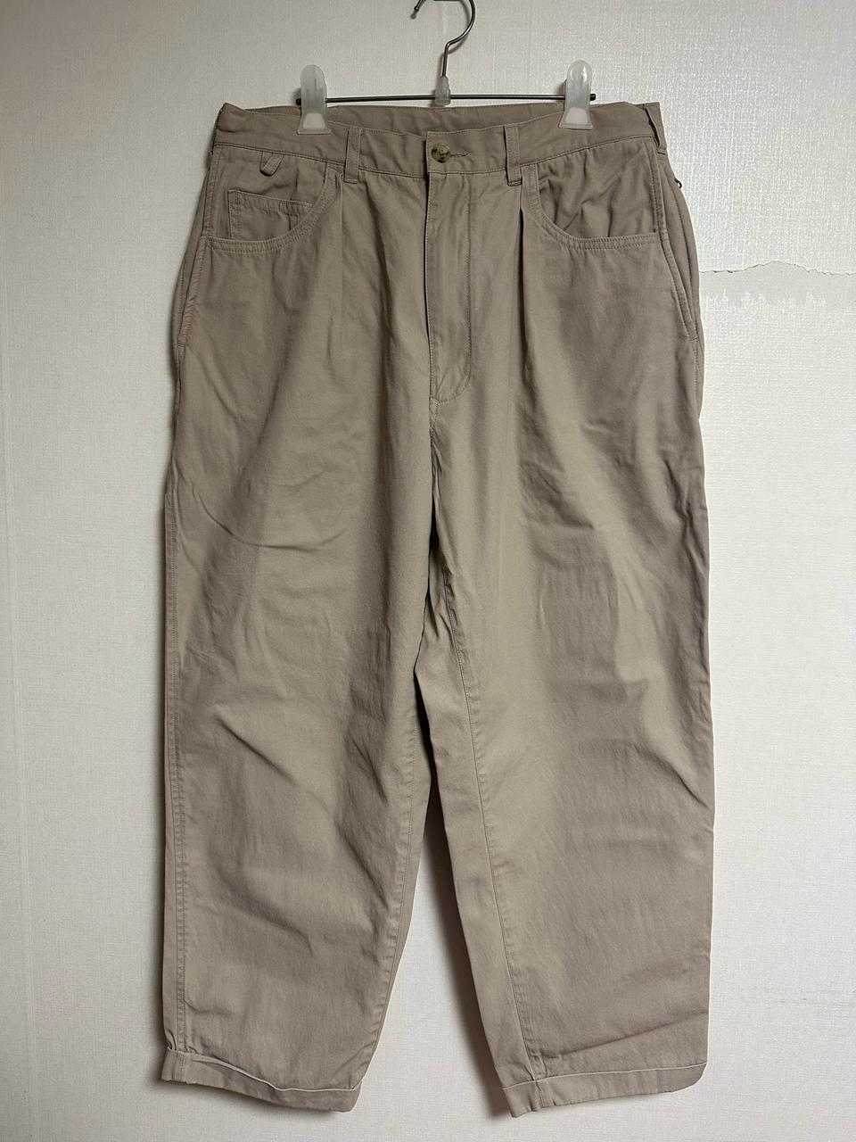 brochure 팬츠 팝니다.