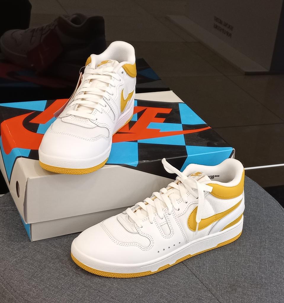 나이키 클래식 Attack QS 운동화 275 사이즈 Lemon 색상