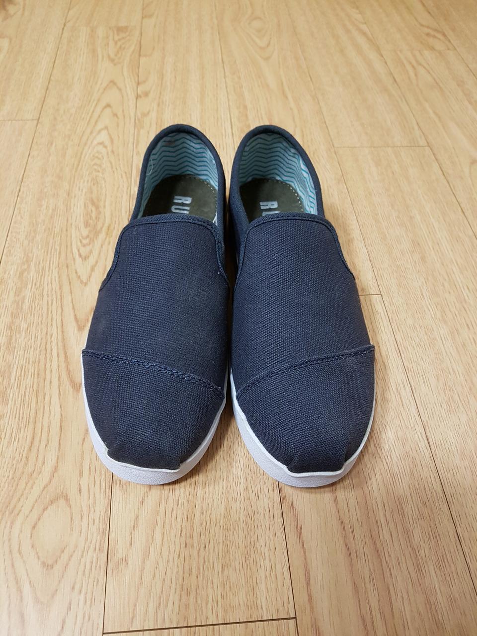 루릭 여성 슬립온