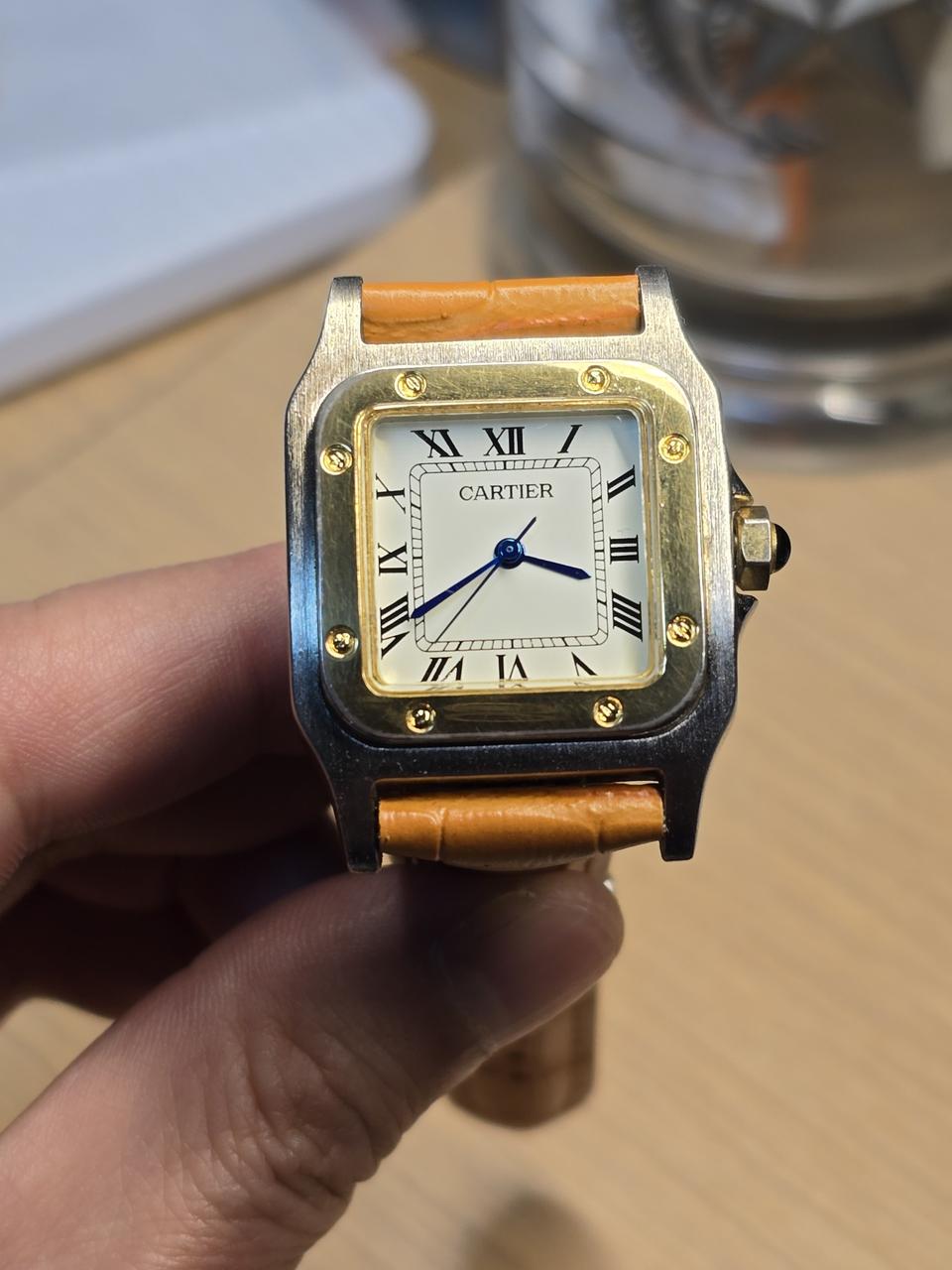 까*띠에 산토스 미듐사이즈 시계