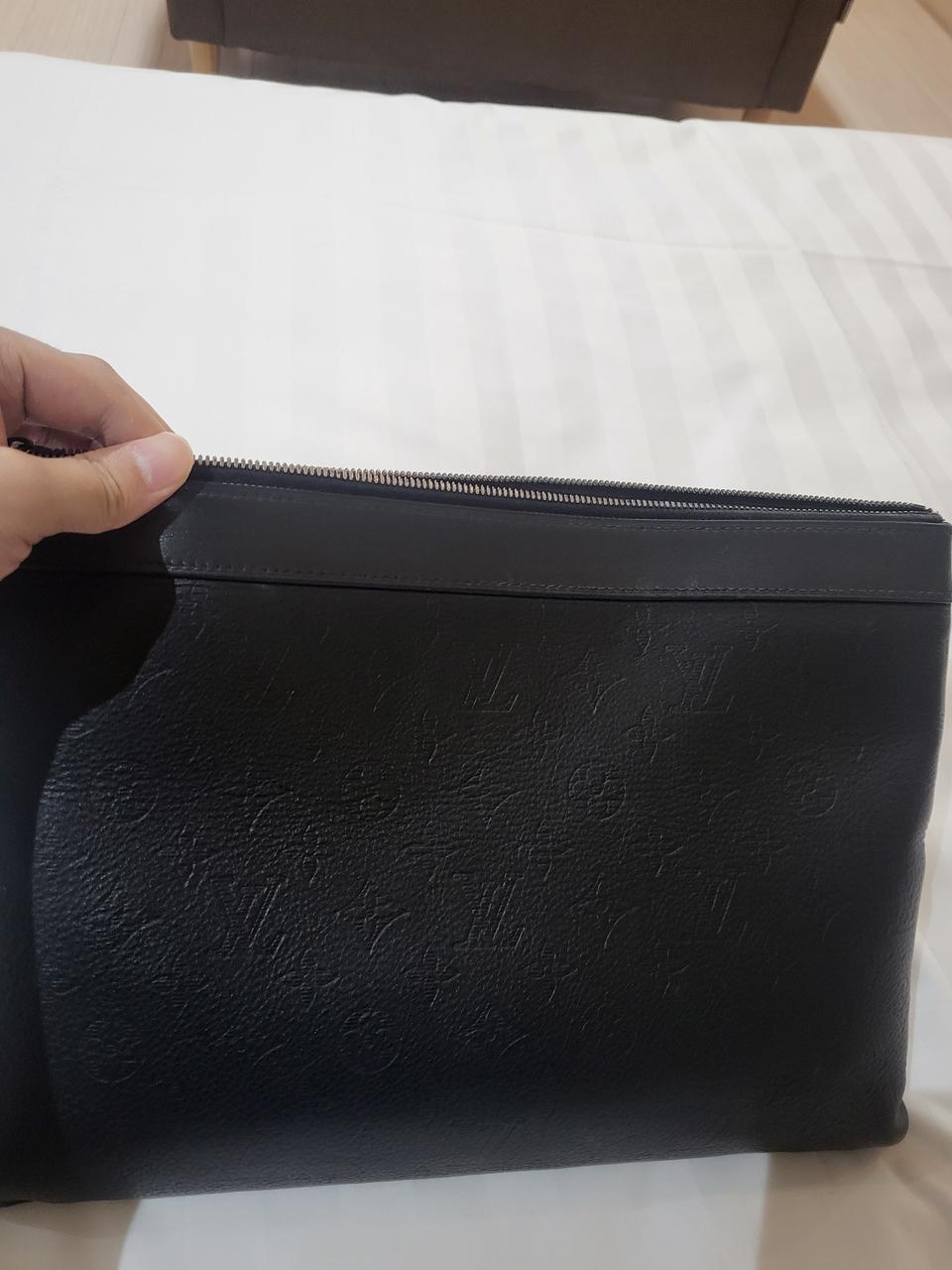 루이비통 남성 클러치 판매합니다