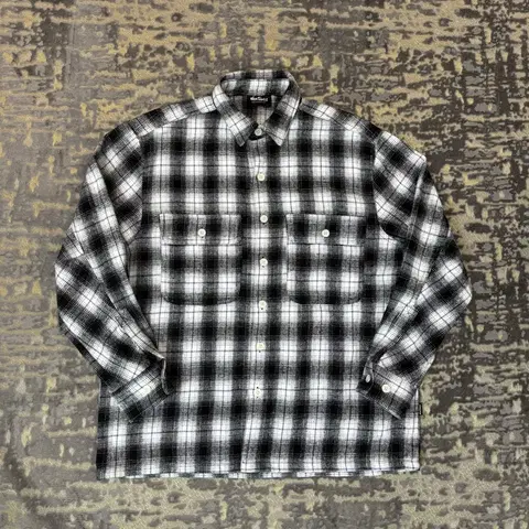 와일드띵스 옴브레 울 플란넬 체크셔츠 새상품 L