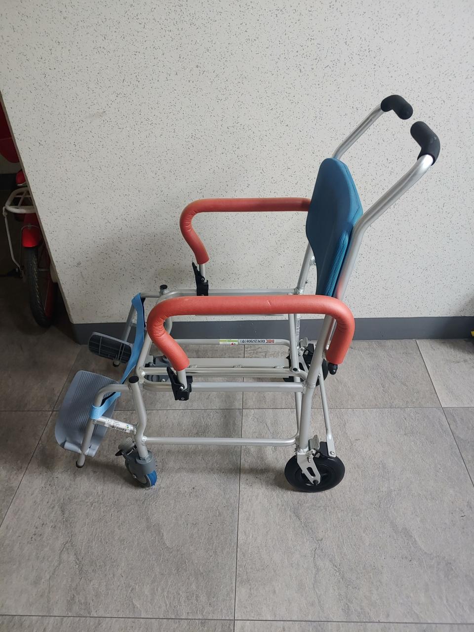 이동변기 샤워의자