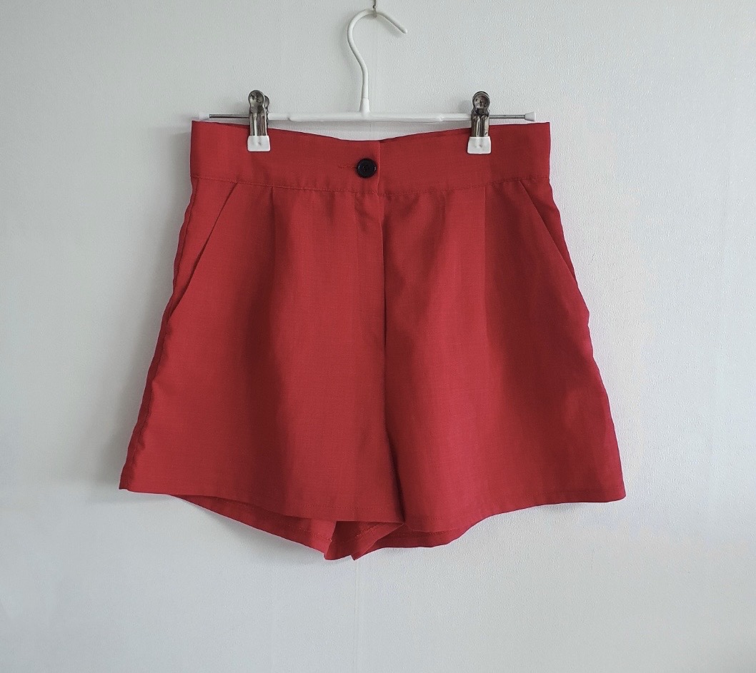 여성 린넨반바지 S