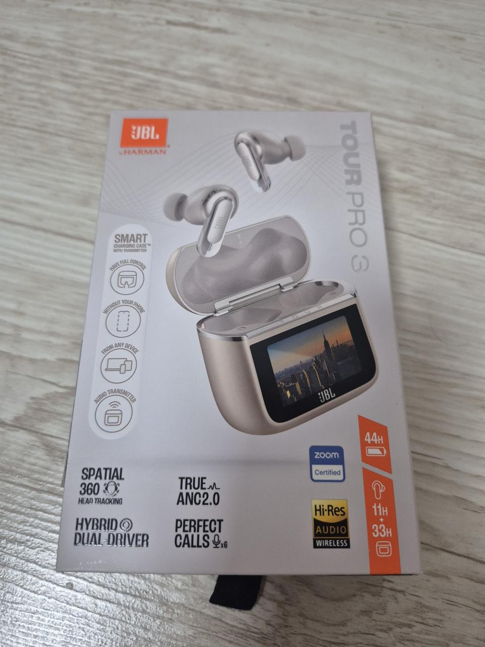 jbl tour pro 3 팝니다(무선이어폰, 블루투스 이어폰)