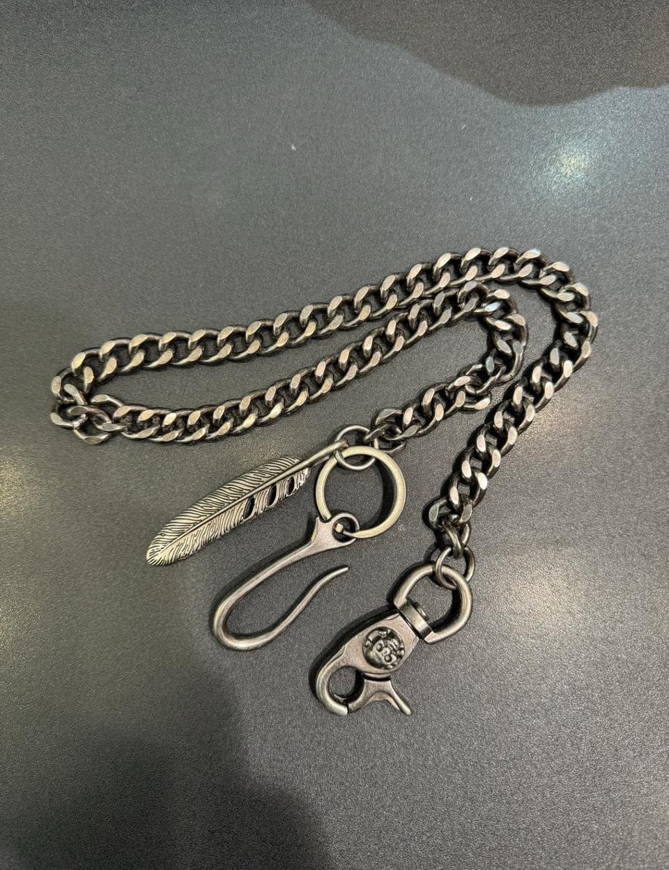 앤틱 스틸 깃털 체인. 키링