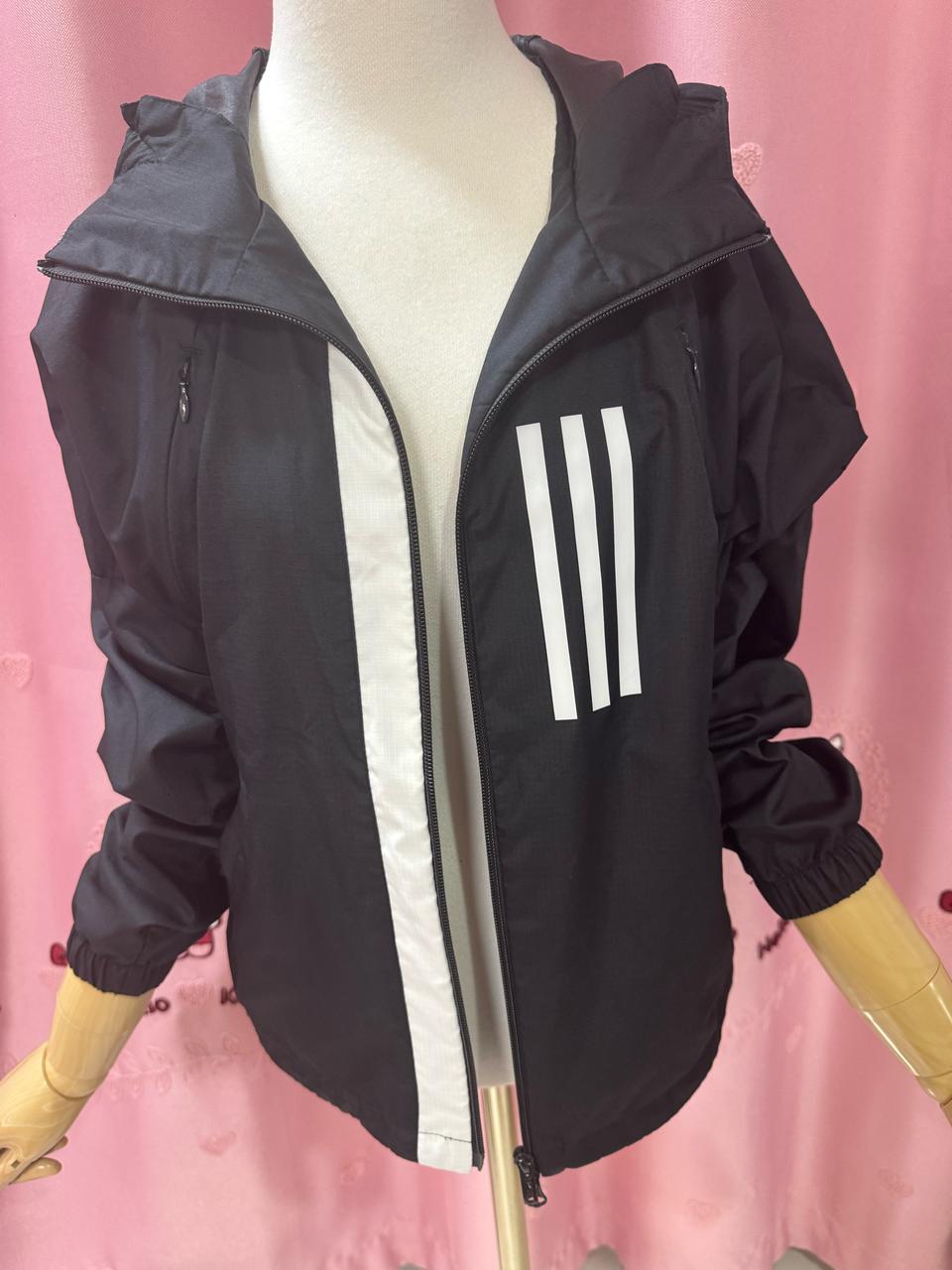 아디다스바람막이