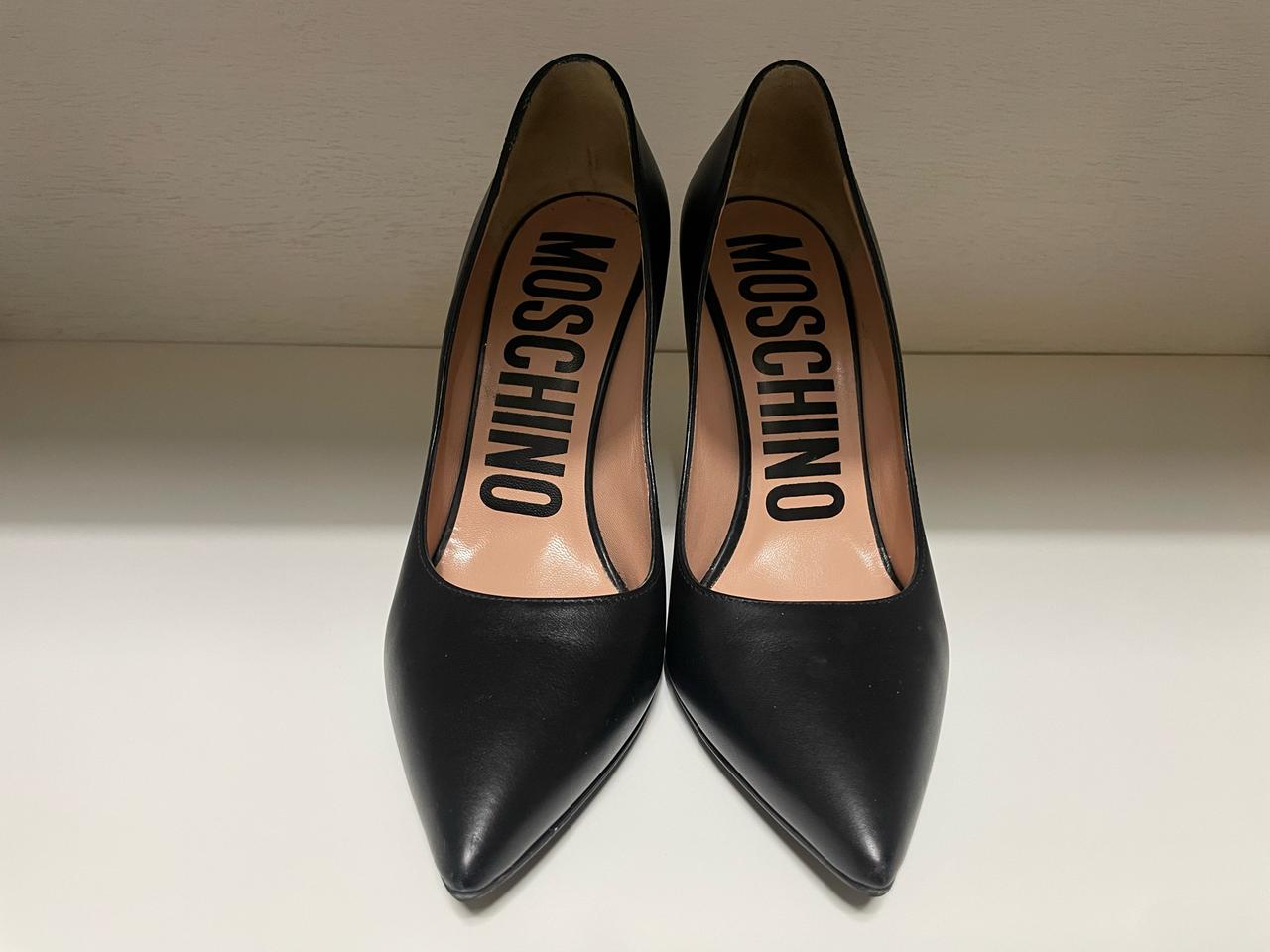 모스키노 디테일 포인트힐