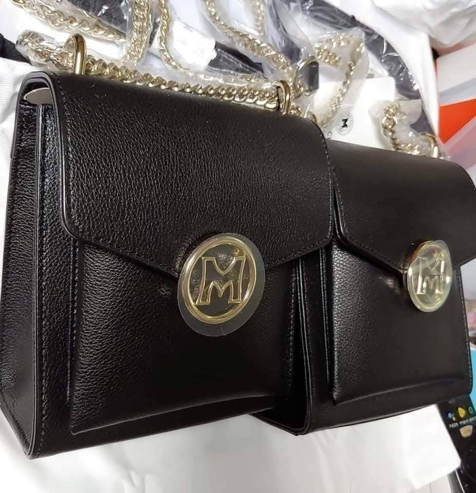 메트로시티  미니 숄더백 거의 미사용 새상품 선물로 가능합니다 에눌문의