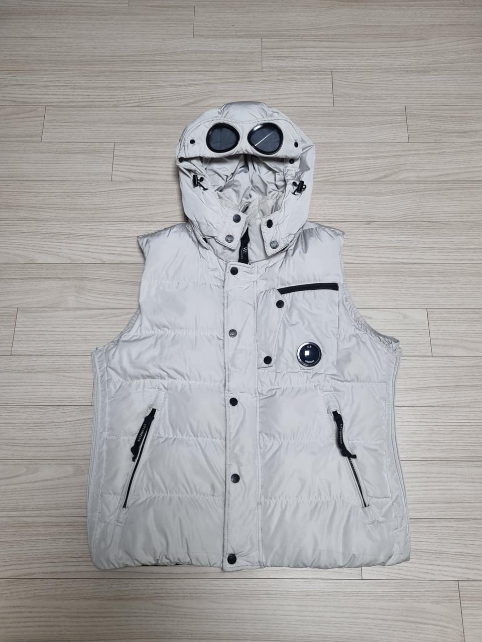 cp컴퍼니 밀레밀리아 패딩조끼