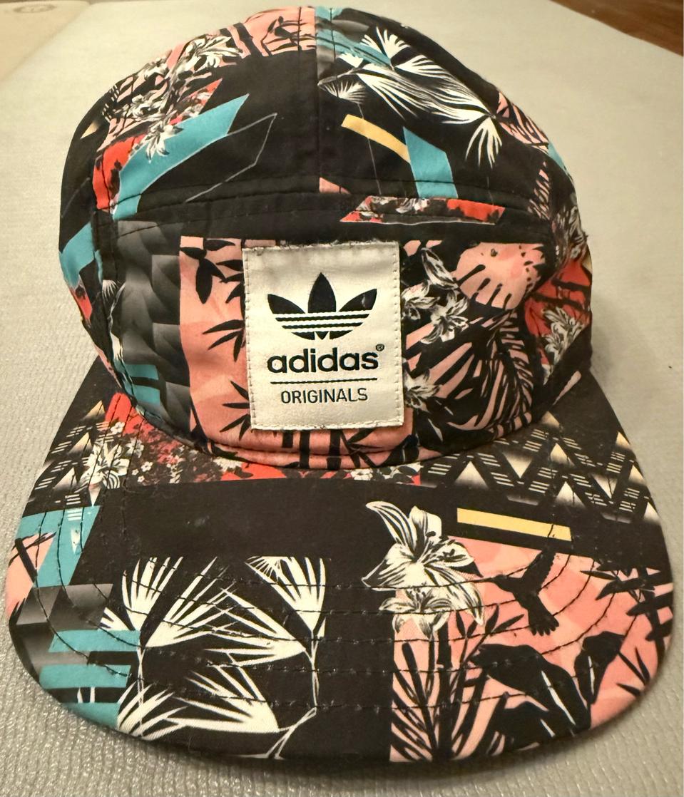 아디다스 5Panel Floral 모자