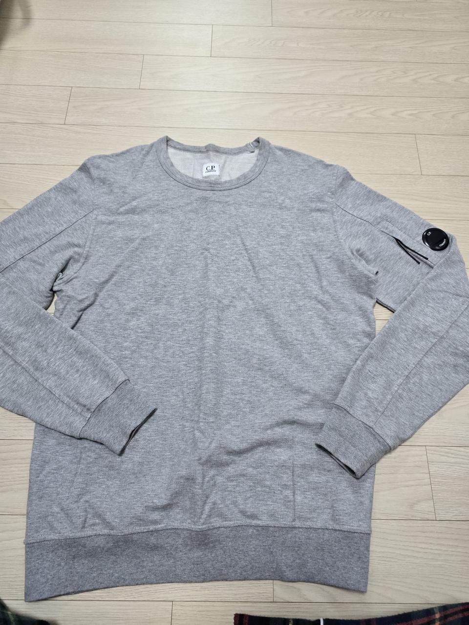 정품 cp컴퍼니 맨투맨