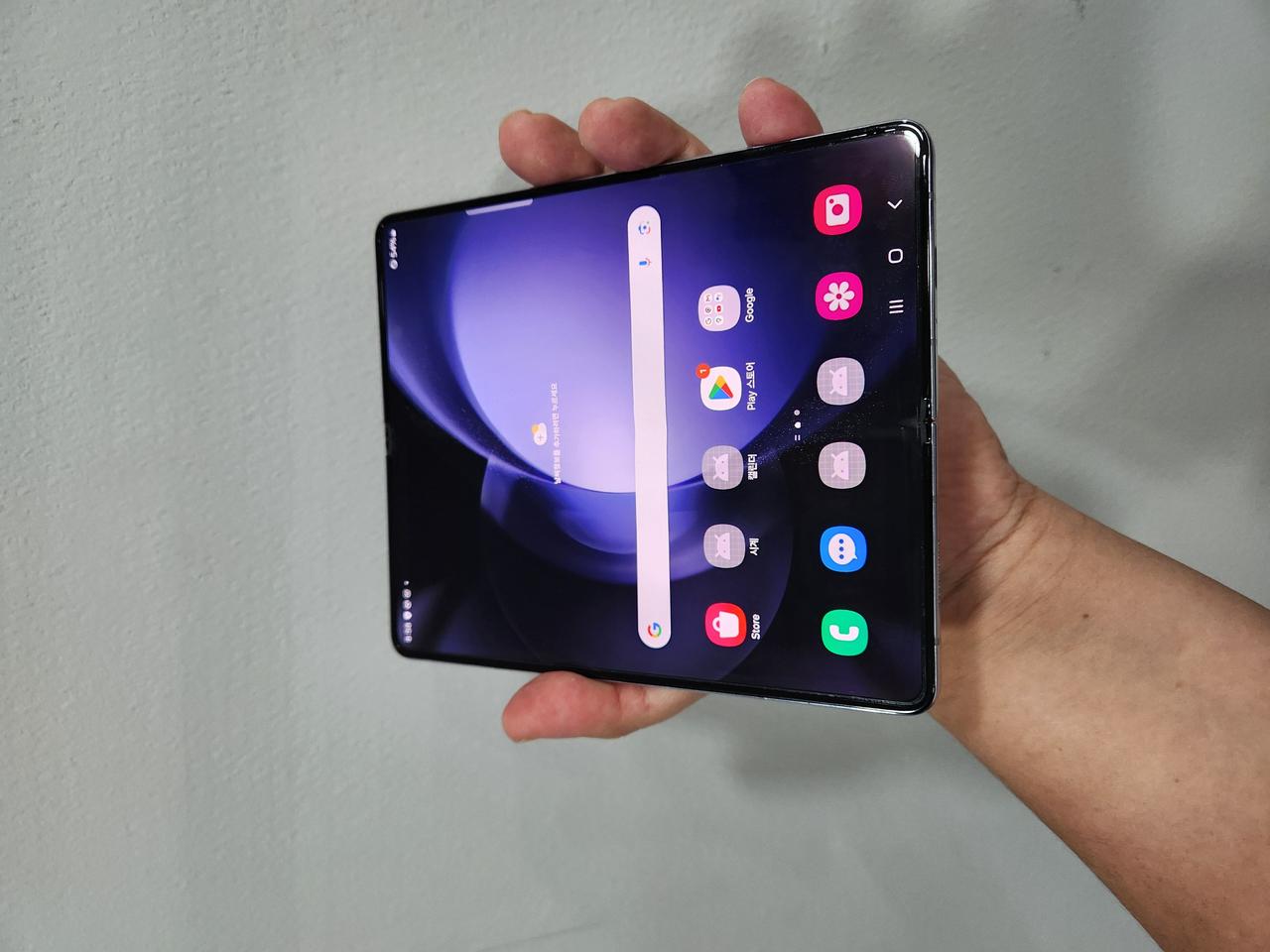 갤럭시 Z폴드5 블루 256기가 A급 팔아요~