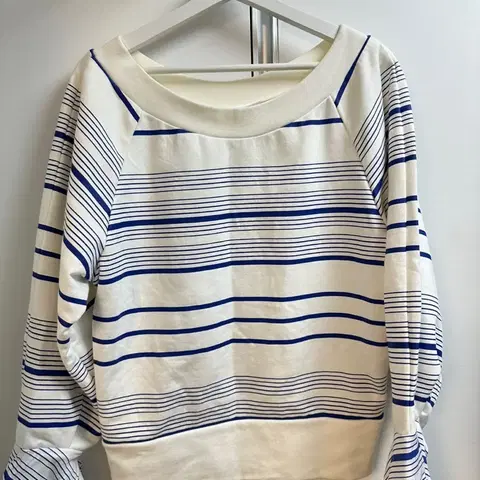 럭키슈에뜨 상위 브랜드 JDC 맨투맨