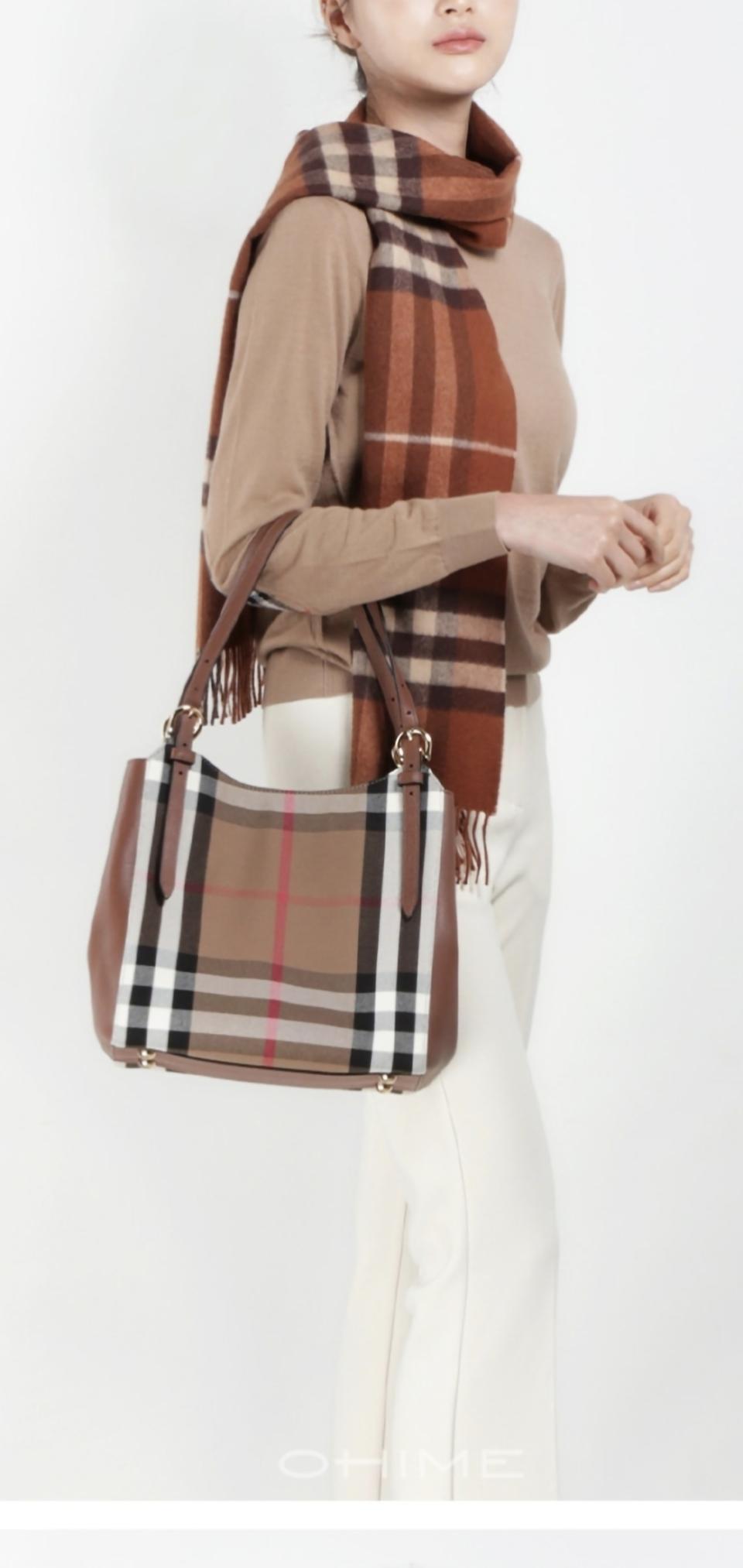 버버리 하우스체크 숄더백/토트백 새상품급 정품(감정O)