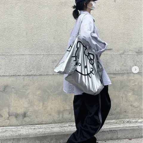 오픈와이와이 헬로키티 토트백