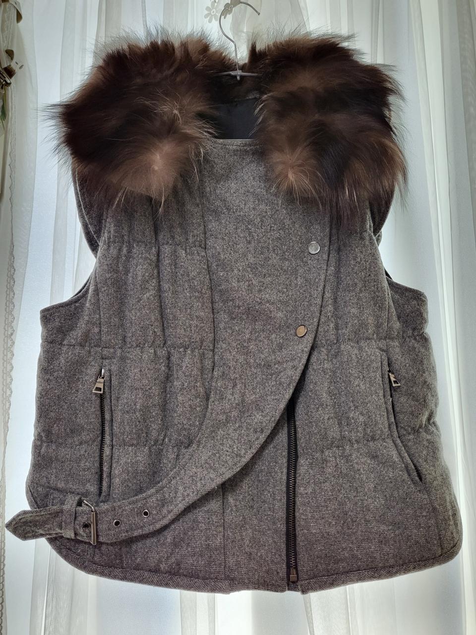 여우털카라조끼