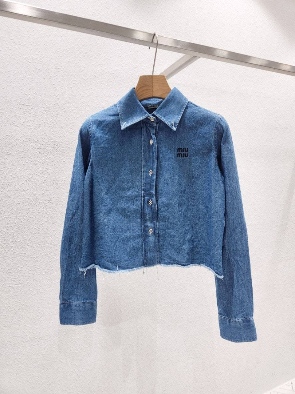 미우미우 크롭남방