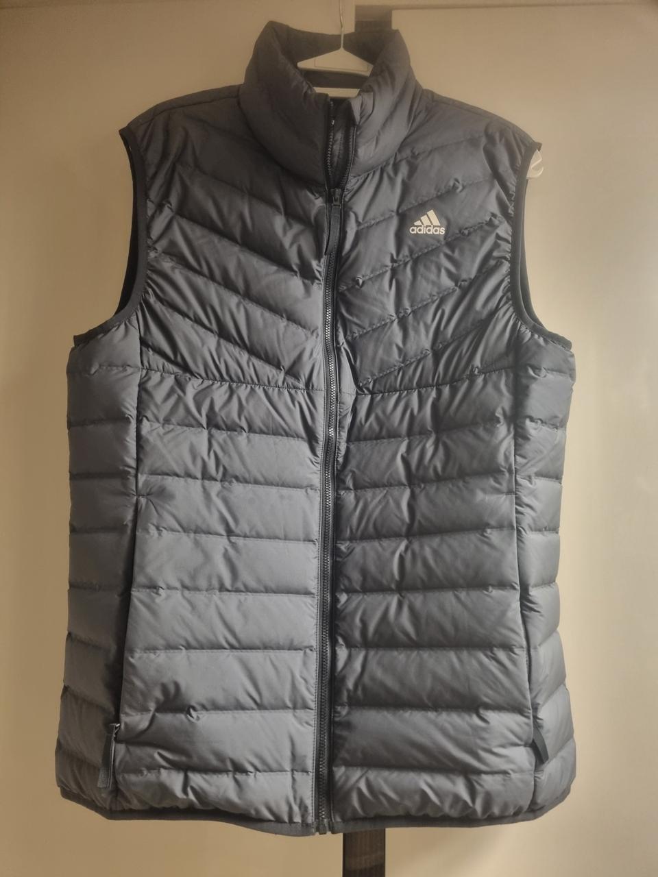 아디다스 삼선다운 베스트