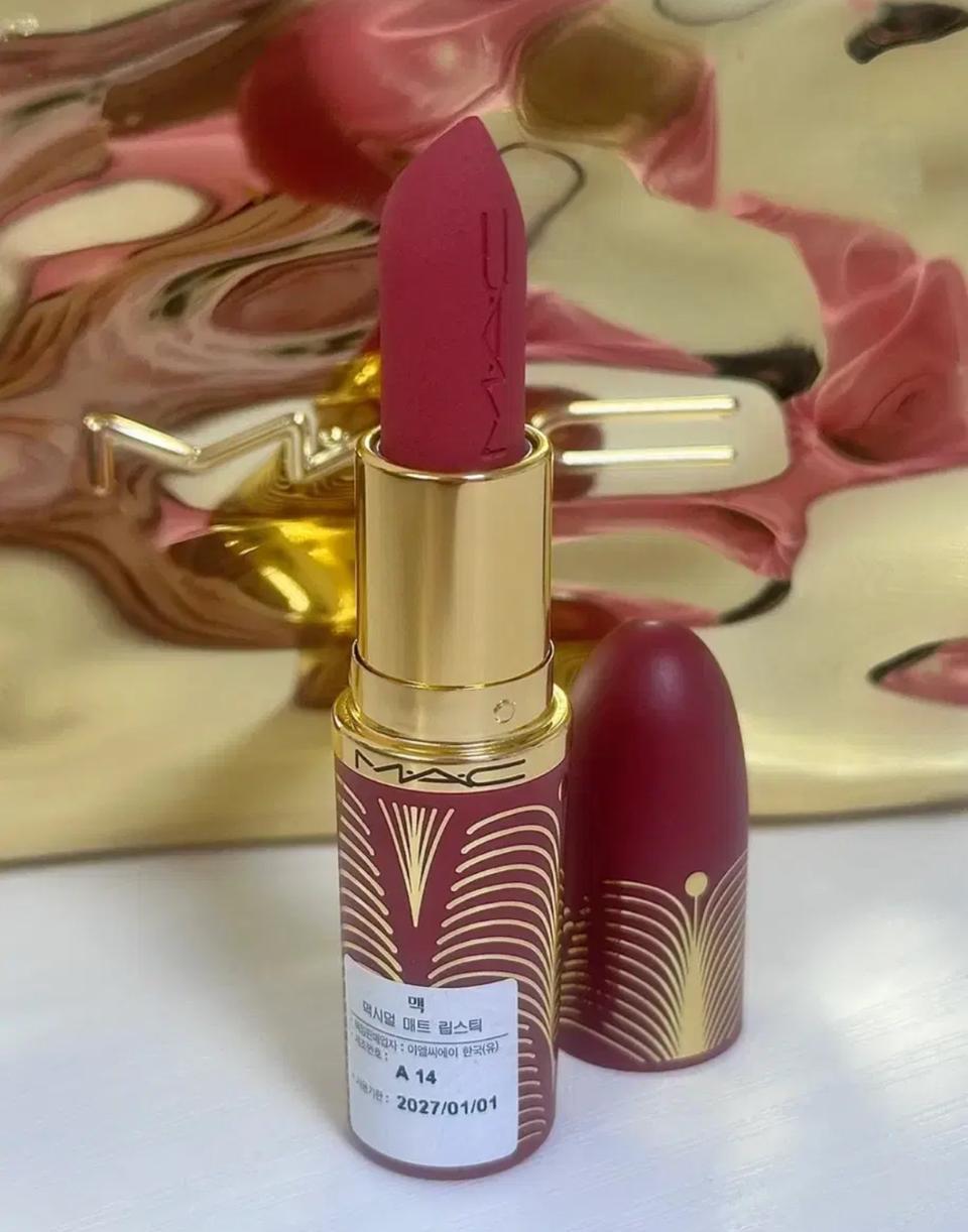 맥 매트 립스틱 미개봉 새제품 정가 38,000 #포에버큐리어스