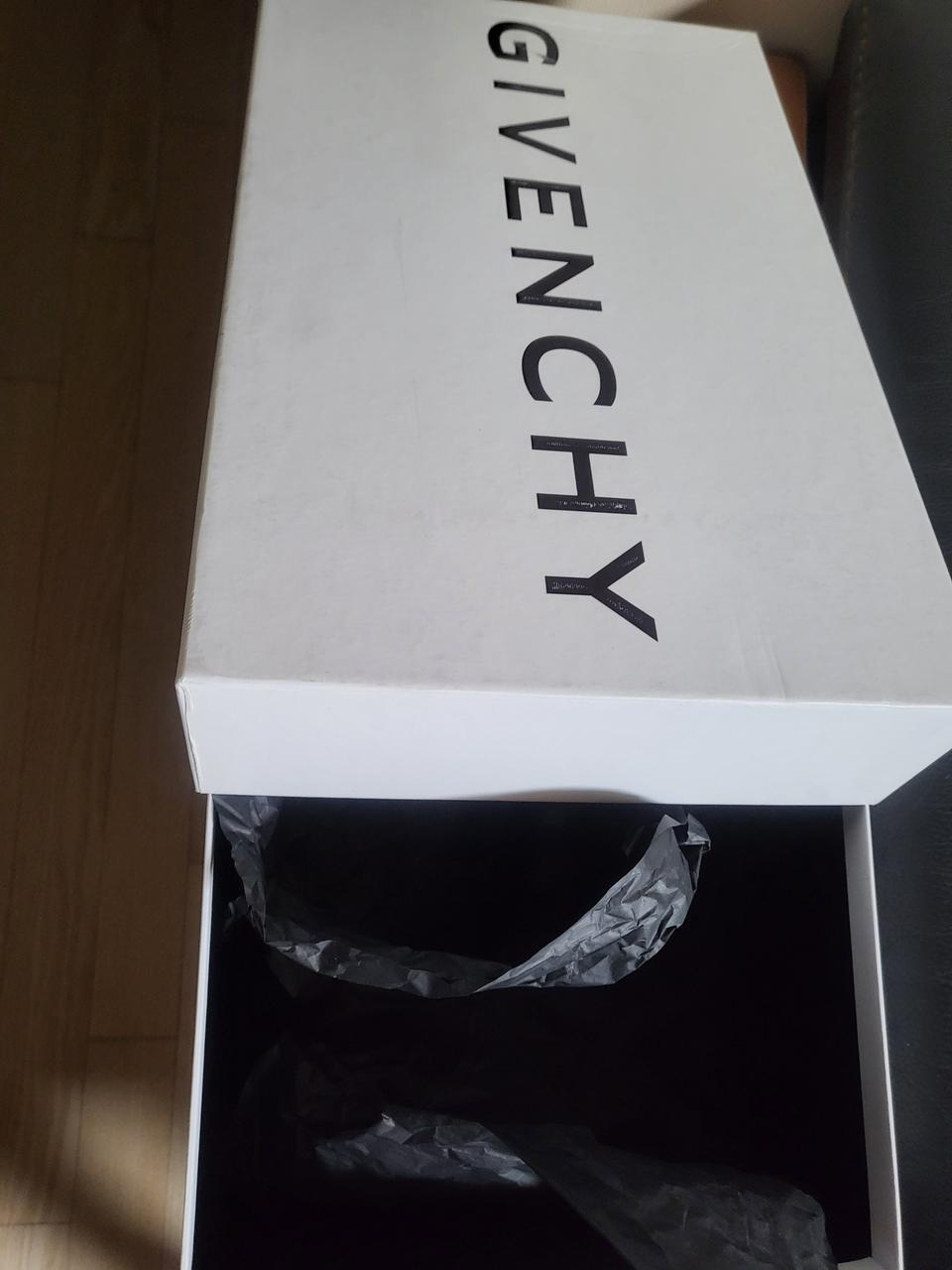 지방시 니트신발 275 새상품