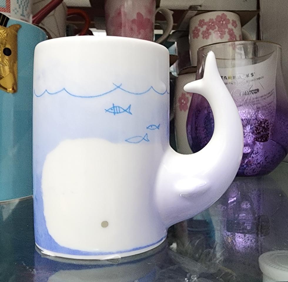 스타벅스 2014 고래 데미머그