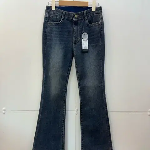 새상품 올리브데올리브 부츠컷 데님팬츠 28