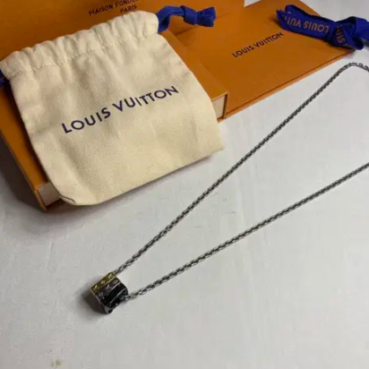 (정가80 당일배송) 루이비통 모노그램 볼드 네크리스 목걸이