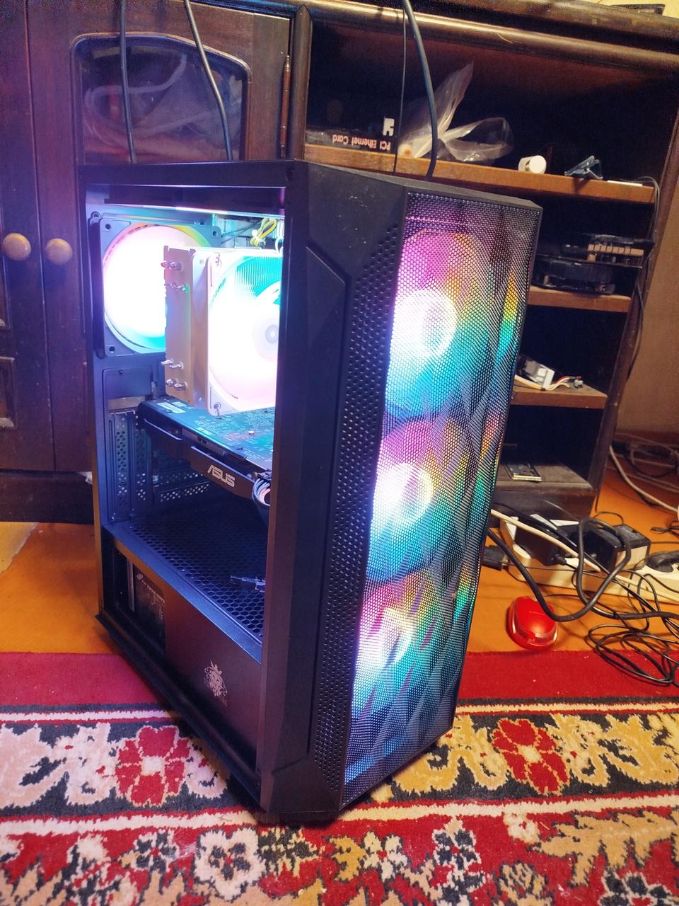 라이젠 5700x 32GB 512nvme 3tb rx580/8gb