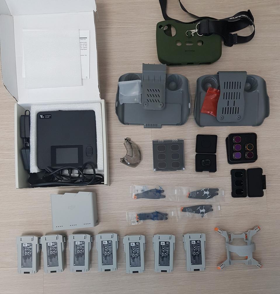 드론 dji 매빅 에어 미니 액세서리 팝니다