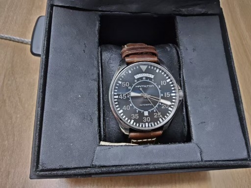 해밀턴 카키 파일럿