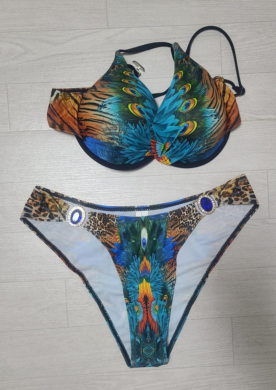 여성 새 비키니