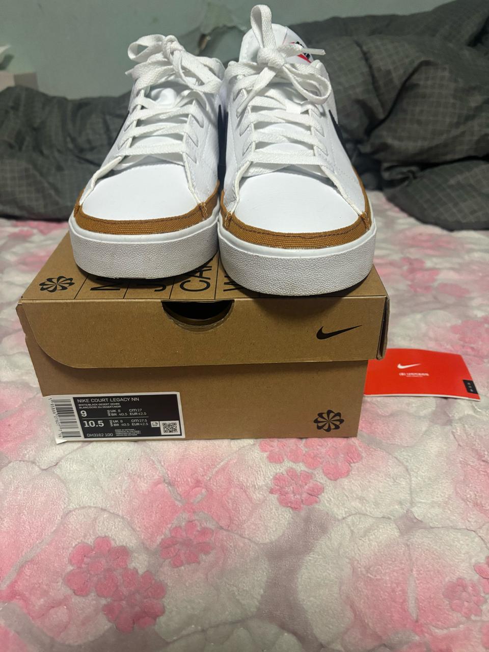 나이키 코트레거시 270사이즈 실착1회 새상품 판매