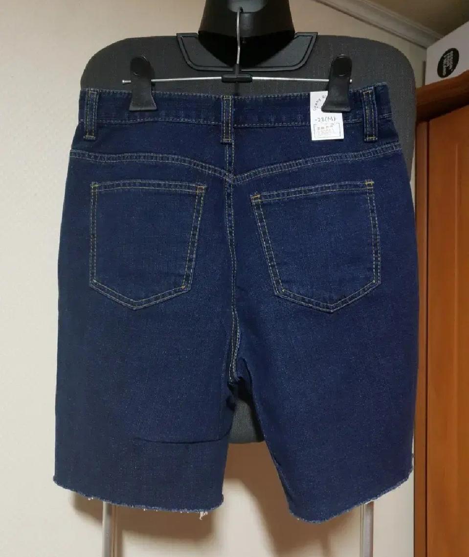 새상품-국내제작  5부 진청 밑단컷팅  반바지